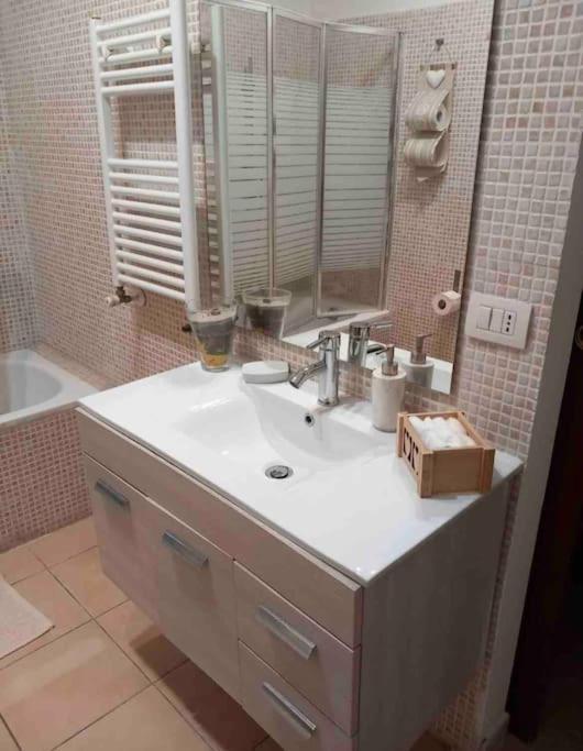 Domus Acquedotto Apartment Рим Екстериор снимка